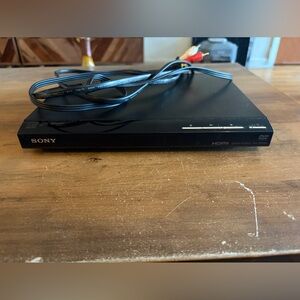 Sony DVP-SR510H DVD Player